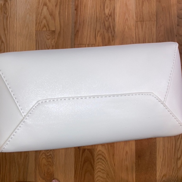 Steve Madden B Theory White Philosophy Tote Silver Spacious Casual Dressy Beach - Picture 11 of 12